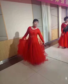 便宜泻火熟女