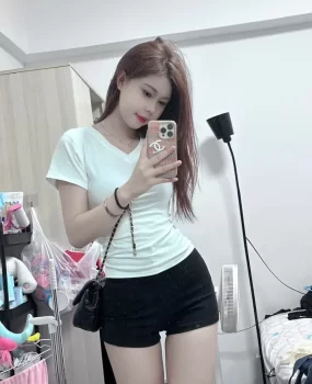 新乡00后嫩妹