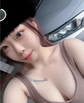 天河非主流嫩妹