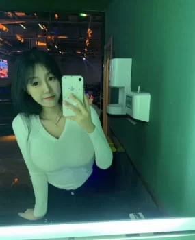 道里区上门大奶学生妹