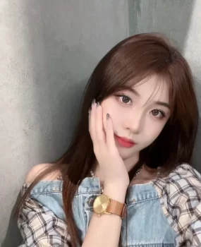 昆明主播兼职极品身材前凸后翘