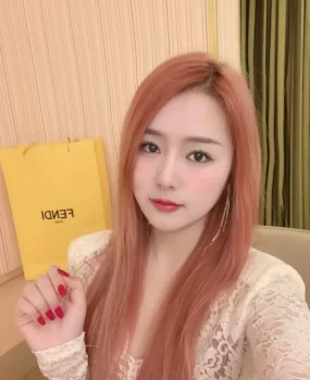 鲜嫩多汁小姐姐